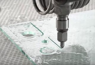 Üveg Sablonálás CNC Gépekkel
