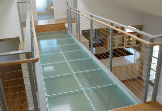 MKM Glass Design Studio Ltd. - Begehbares Glas